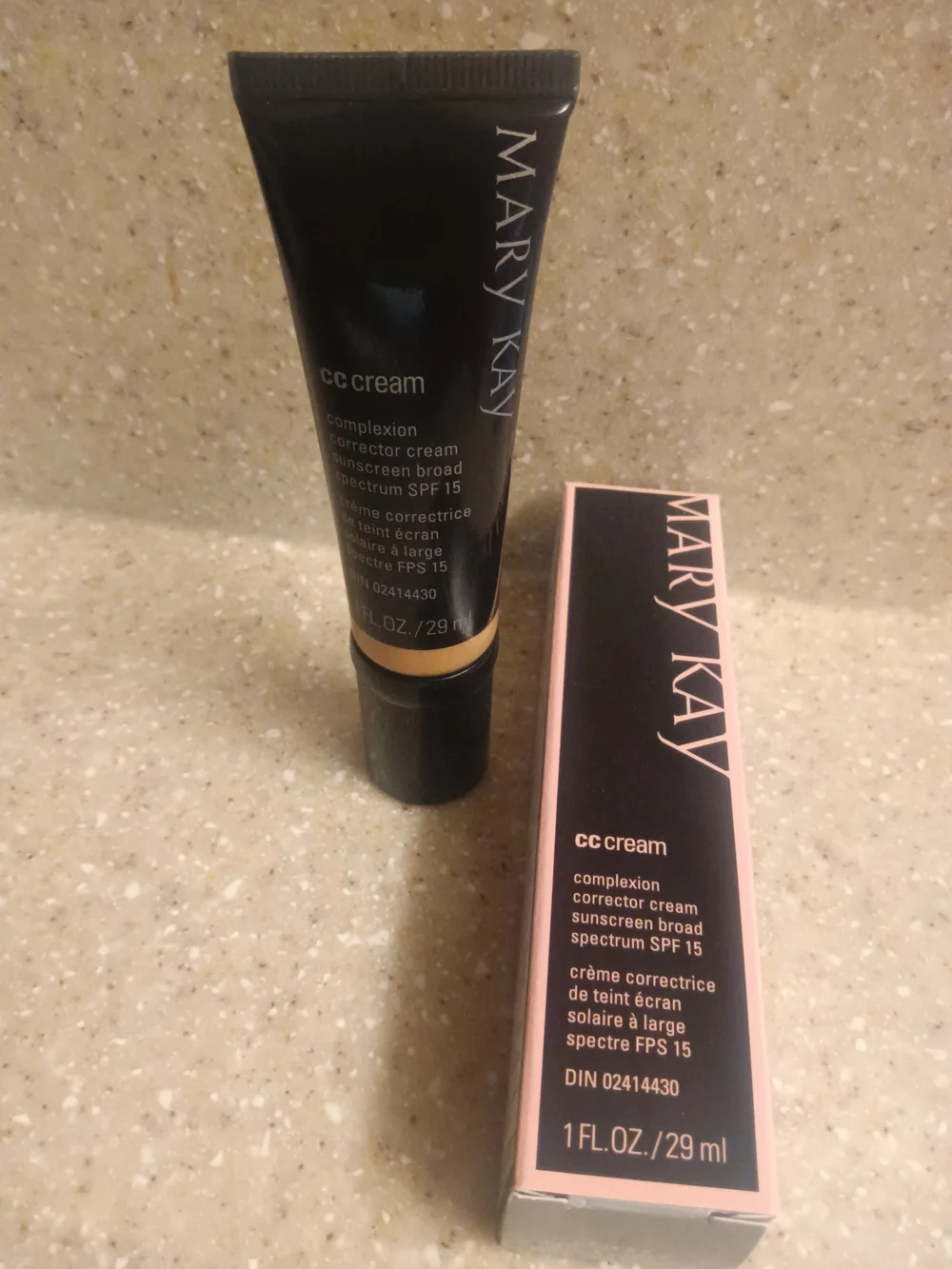 Mary Kay CC Cream - Sunscreen Broad SPF 15 Medium to -Deep